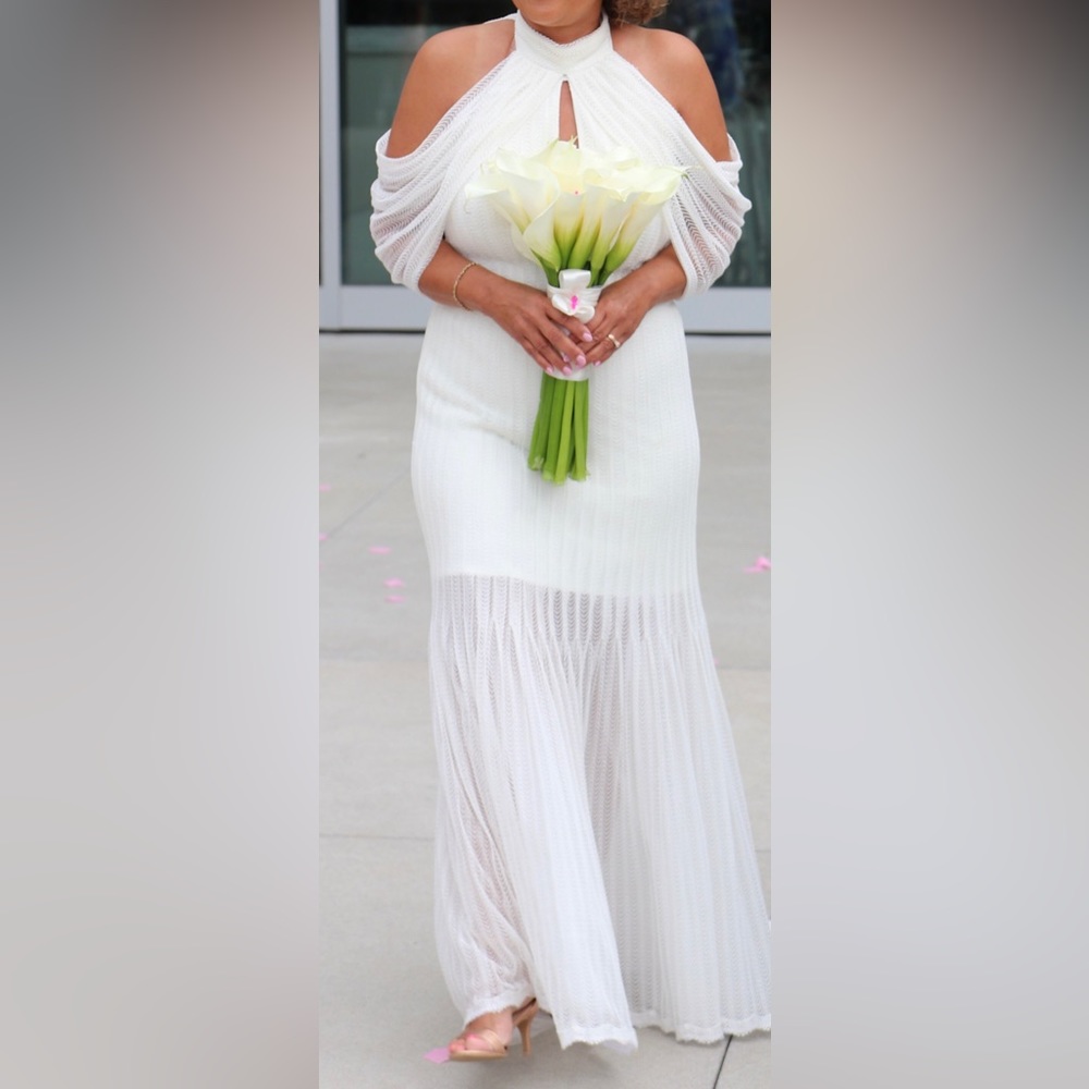 Tadashi Shoji modern wedding dress